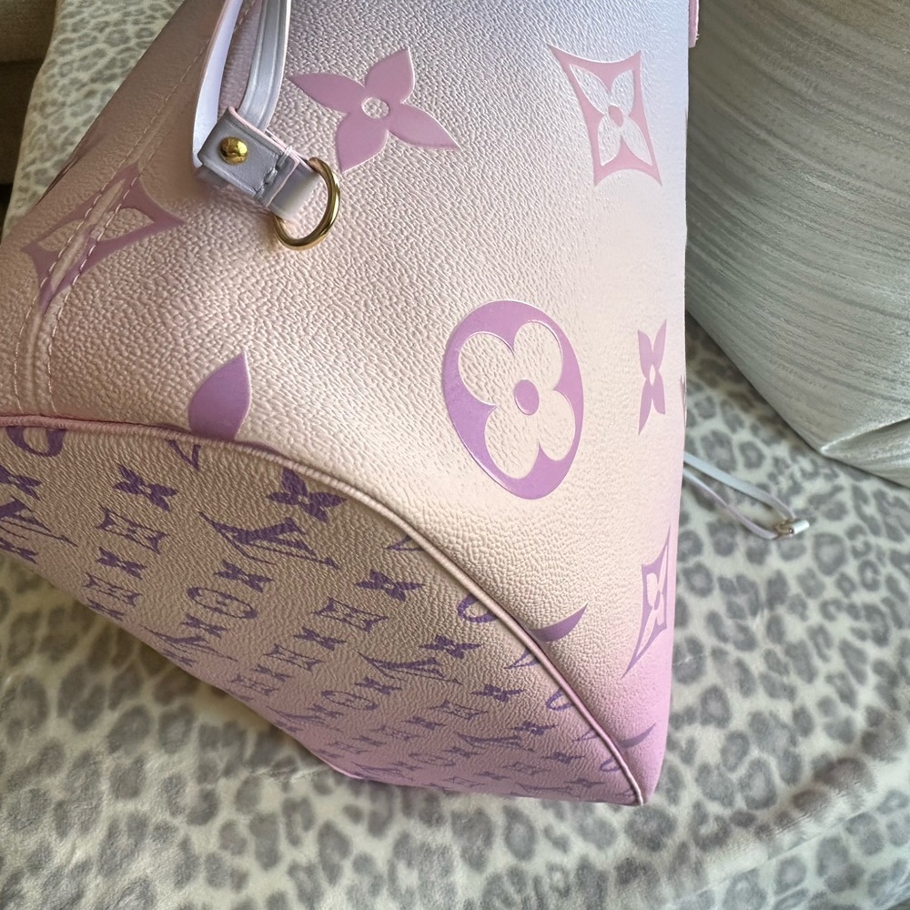 Louis Vuitton Sunrise Pastel Neverfull - Picture 8 of 12